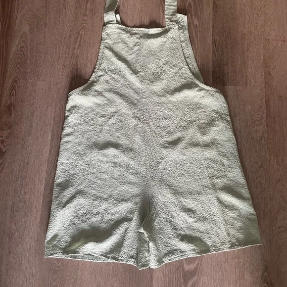 NWOT Rompers - Picture 4 of 4